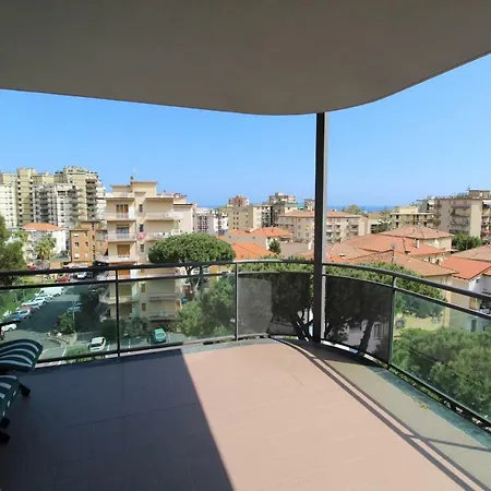 Smeraldo Vicino Al Mare Apartman *