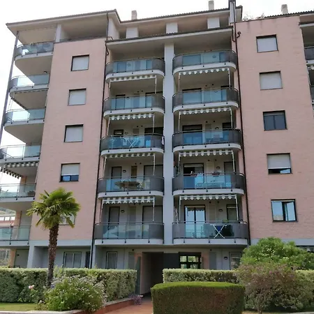 Smeraldo Vicino Al Mare Apartman *